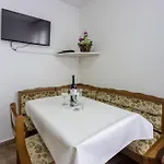 Kreso Apartament *