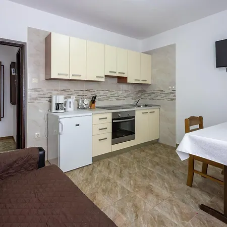 Kreso Apartament *